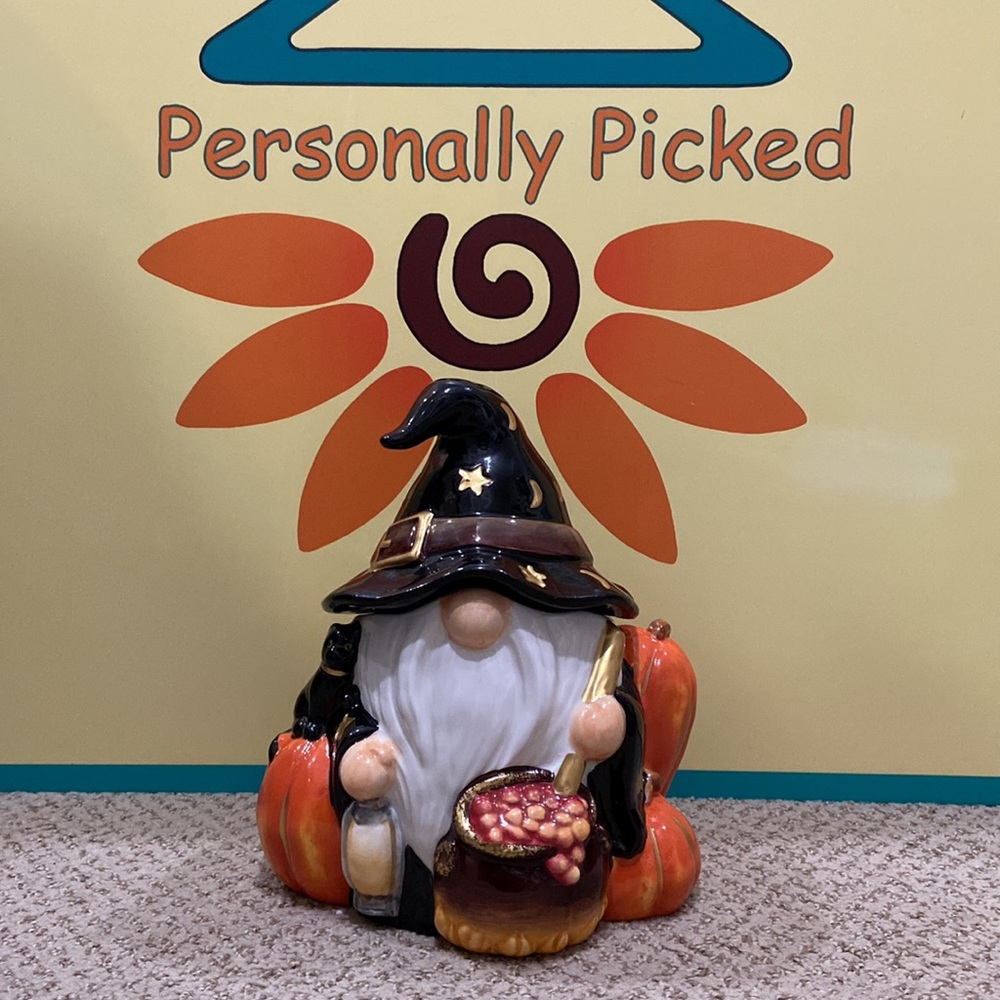 Corner Ruby WIZARD GNOME Canister
